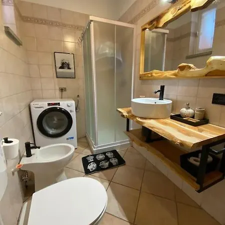 La Casa Rosa Di Riso Amaro * Orta San Giulio