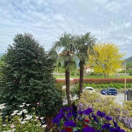 La Casa Rosa Di Riso Amaro Apartment *