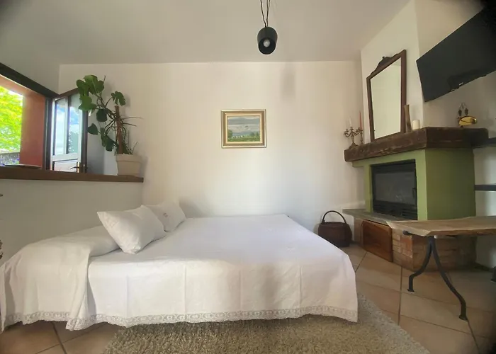 La Casa Rosa Di Riso Amaro